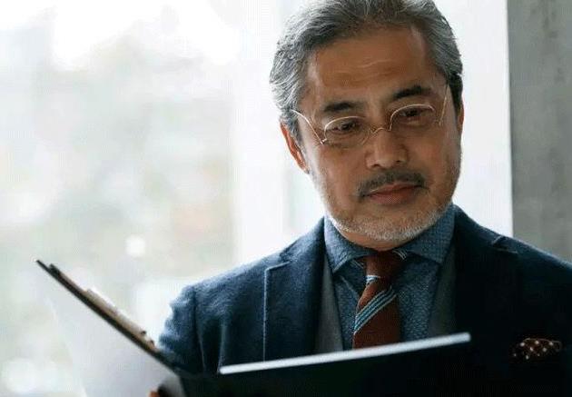 500度近視又老花，戴上美麗島多焦鏡煩惱全解決，46歲的周先生樂(lè )壞了
